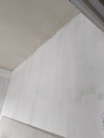 Cracked asbestos artex ceiling