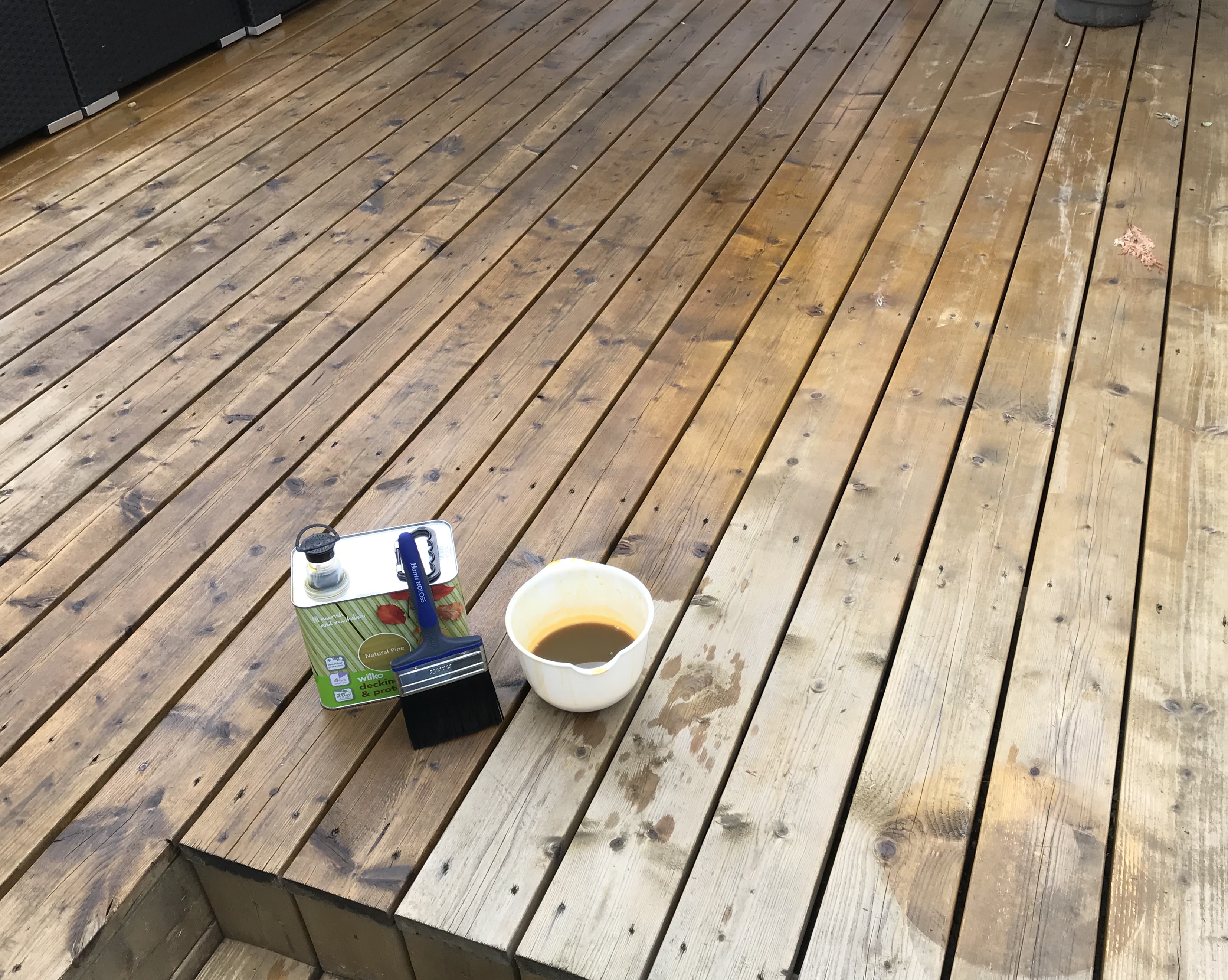 Recycled decking for plasterers