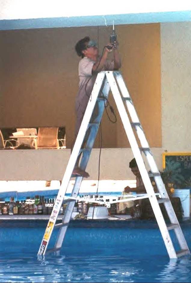 ladder-in-pool1.jpg