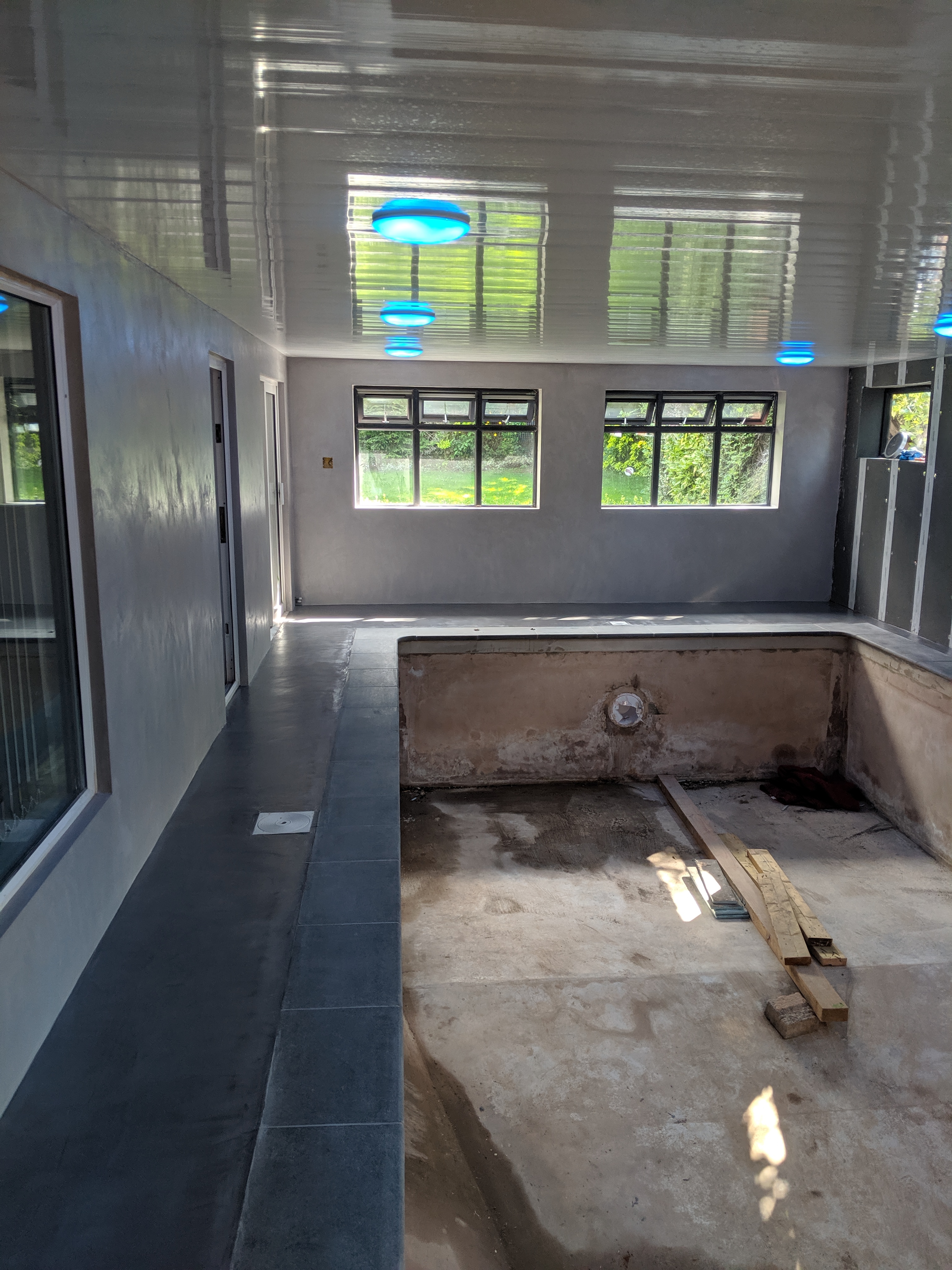 Microcement to pool