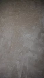 Lime plaster shrinkage