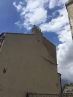Pebble dash stones